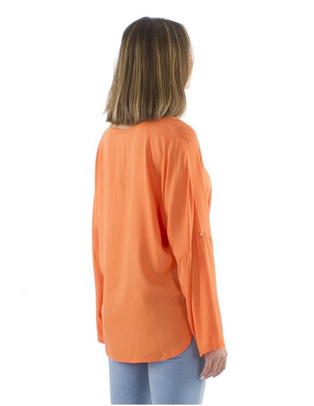 Blusa viscosa lisa mangas mariposa