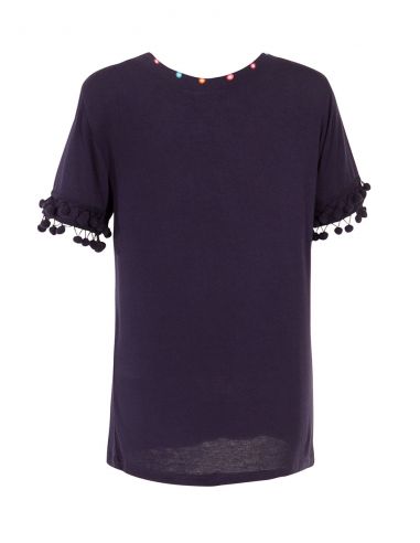 Camiseta 95% viscosa 5% elastano encaje y pompones en la mangas