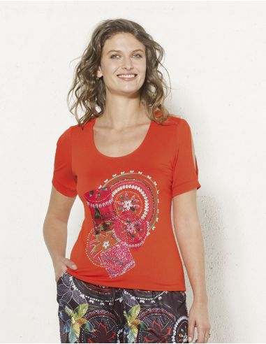 Camiseta 95% viscosa 5% elastano mangas cortas con patchs