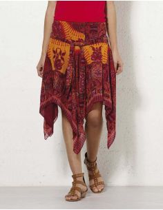 Falda poliester doblada bajo fular estampado ankara