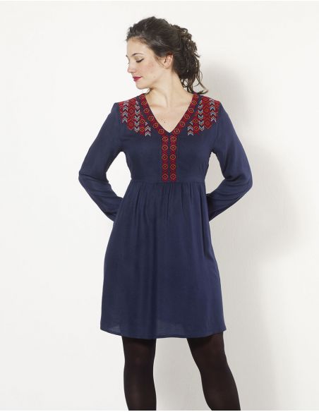 Vestido viscosa bordado mousse crepe cuello v