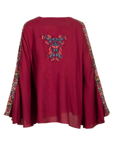 Poncho viscosa bordado mousse crepe