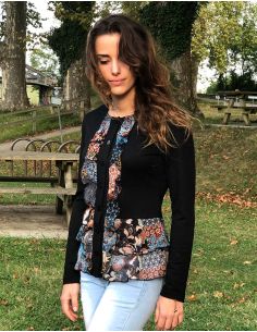 Chaqueta malla 95% poliéster 5% elastano con volantes estampado patchorient