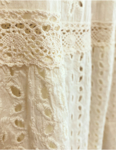 Falda algodon bordada larga lisa doblada