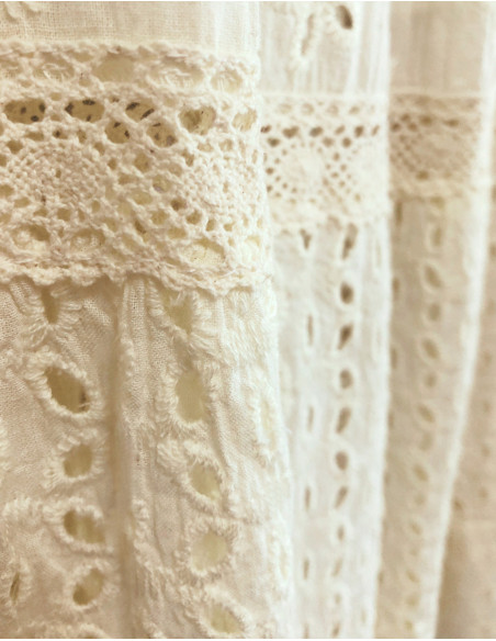 Falda algodon bordada larga lisa doblada