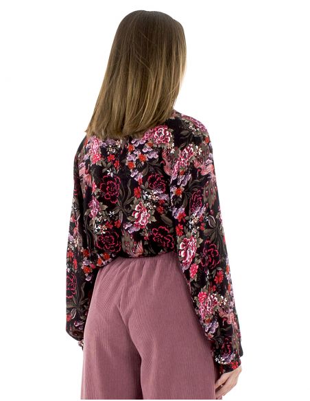Blusa crepe viscosa abotonada estampado Sakura