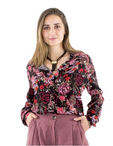 Blusa crepe viscosa abotonada estampado Sakura