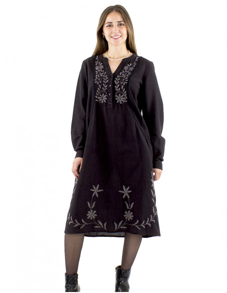 Vestido 91% viscosa 9% lino liso 4 botones bordado