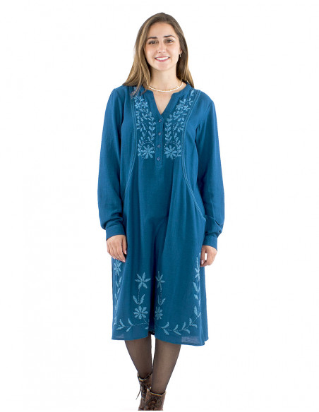 Vestido 91% viscosa 9% lino liso 4 botones bordado