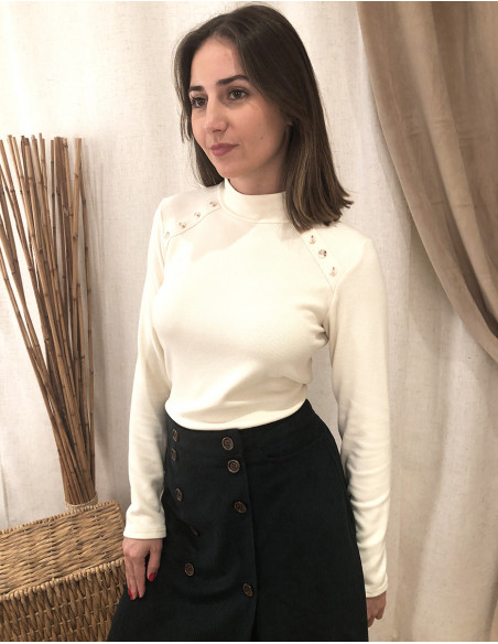 Jersey ligero malla  65%viscosa 30%poliéster 5%elastano 8 botones