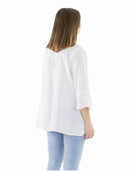 Blusa algodon abotonada bordado mano pliegue pecho