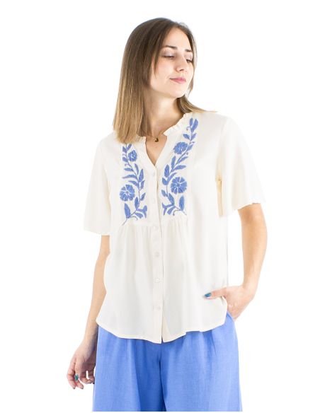 Blusa viscosa bordado mano mangascortas