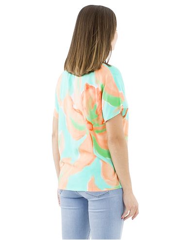 Blusa viscosa mangas cortas estampado orquidea