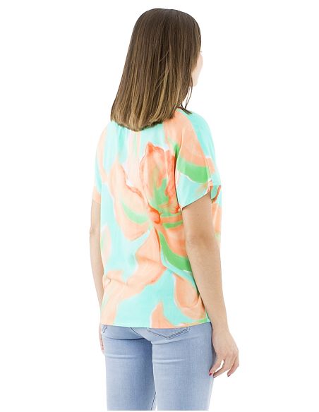 Blusa viscosa mangas cortas estampado orquidea