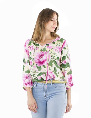 Blusa viscosa mangas 3/4 estampado poeny