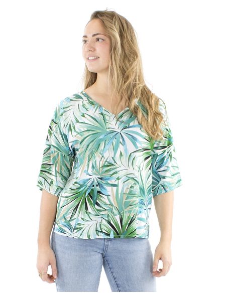 Blusa viscosa cuello v estampado palma