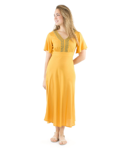 Vestido viscosa bordado mangas cortas lisa
