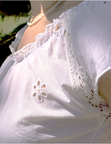 Blusa algodon blanco bordado sisa raglan