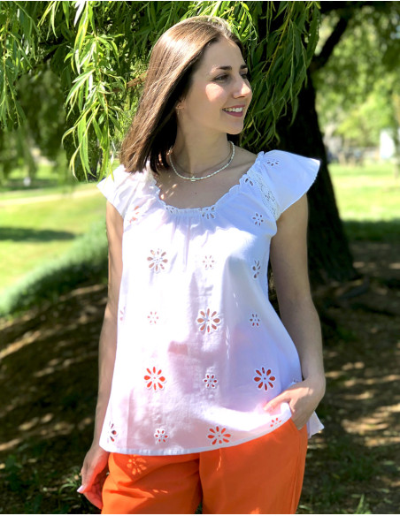 Blusa algodon blanco bordado sisa raglan