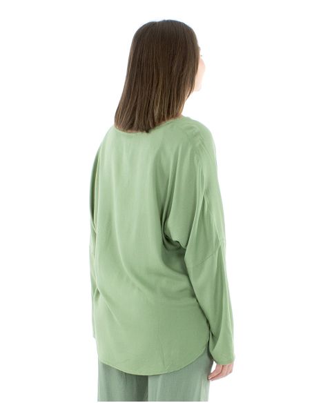 Blusa viscosa lisa mangas mariposa