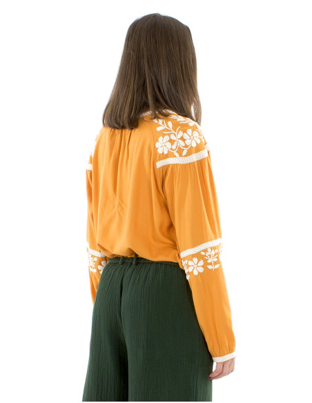 Blusa viscosa bordada mano